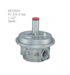 "Setaak gear gas regulator model SET252H 1 1/2