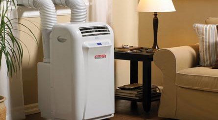 Portable air conditioner with two pipes