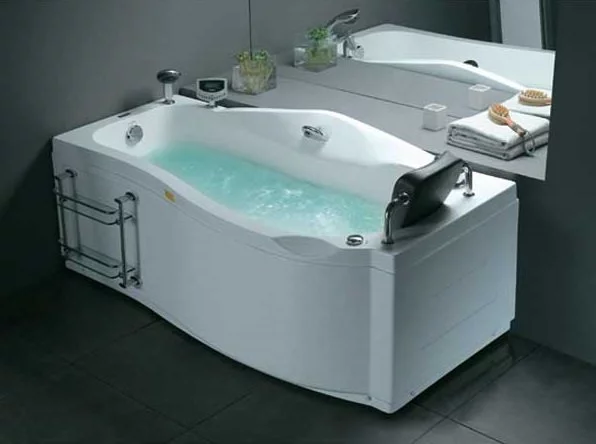 Zarrinab Apartment  Jacuzzi Prestige Model 160-first